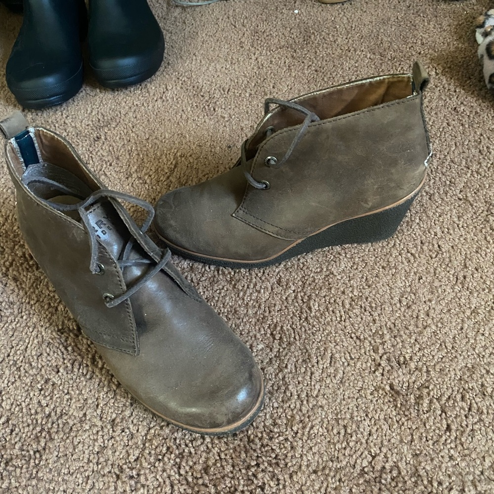 Sperry Brown Wedge Suede Shoes